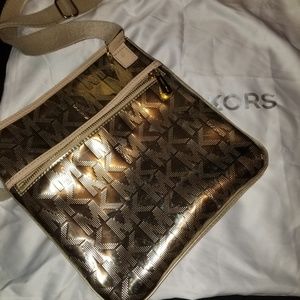 Micheal Kors Cross body